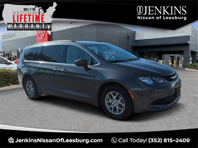 Used 2021 Chrysler Voyager Lxi image 1