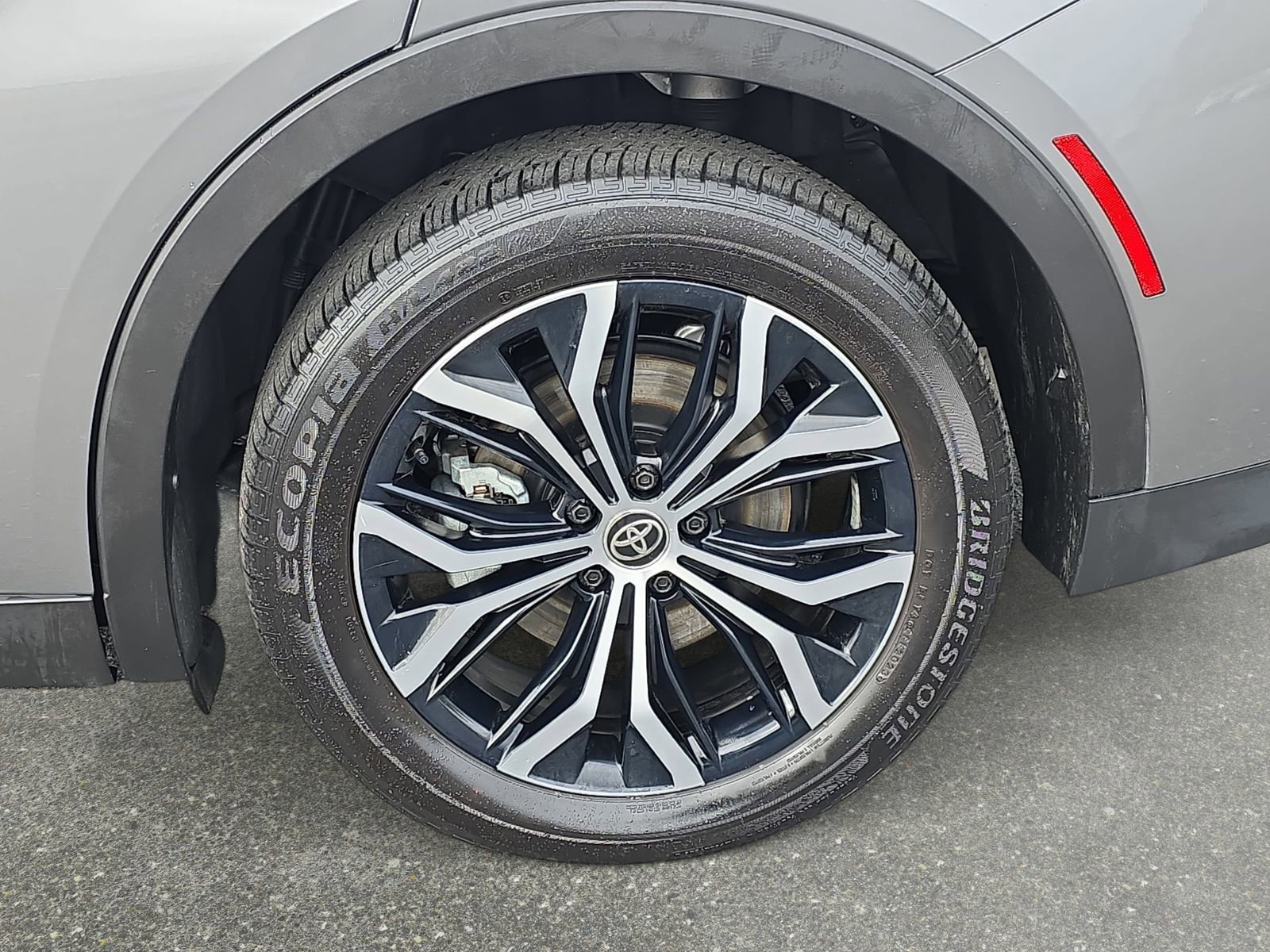 Used 2023 Toyota Crown XLE image 32