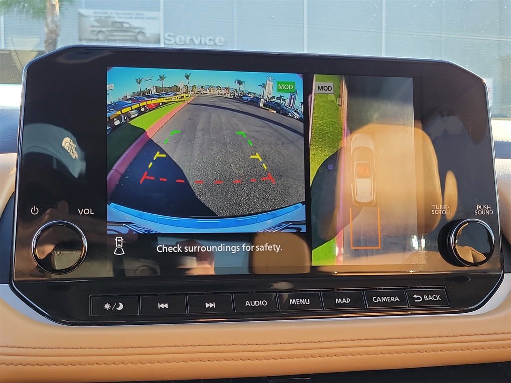 Used 2022 Nissan Rogue Platinum w/ Head-Up Display Package image 10