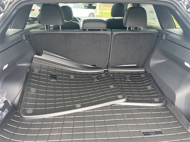 New 2025 Volkswagen Atlas Cross Sport SE image 35