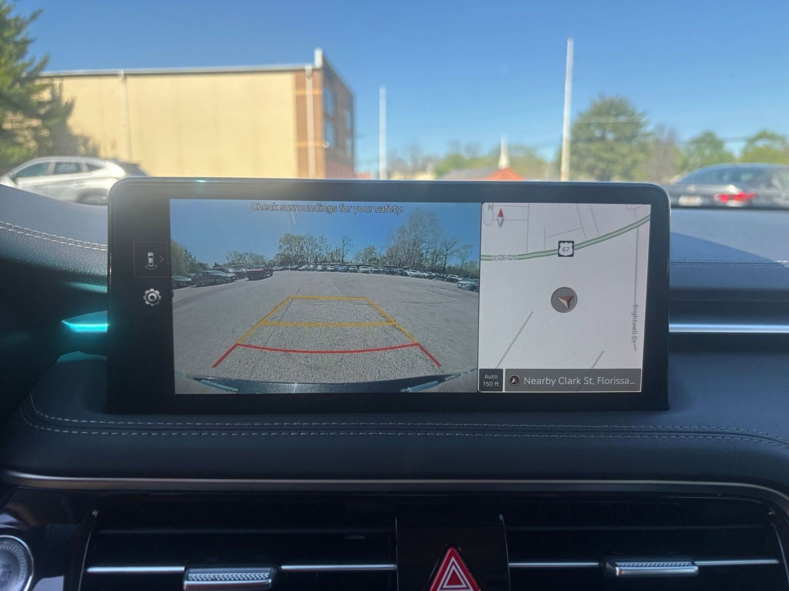 Used 2025 Genesis G70 2.5T image 23