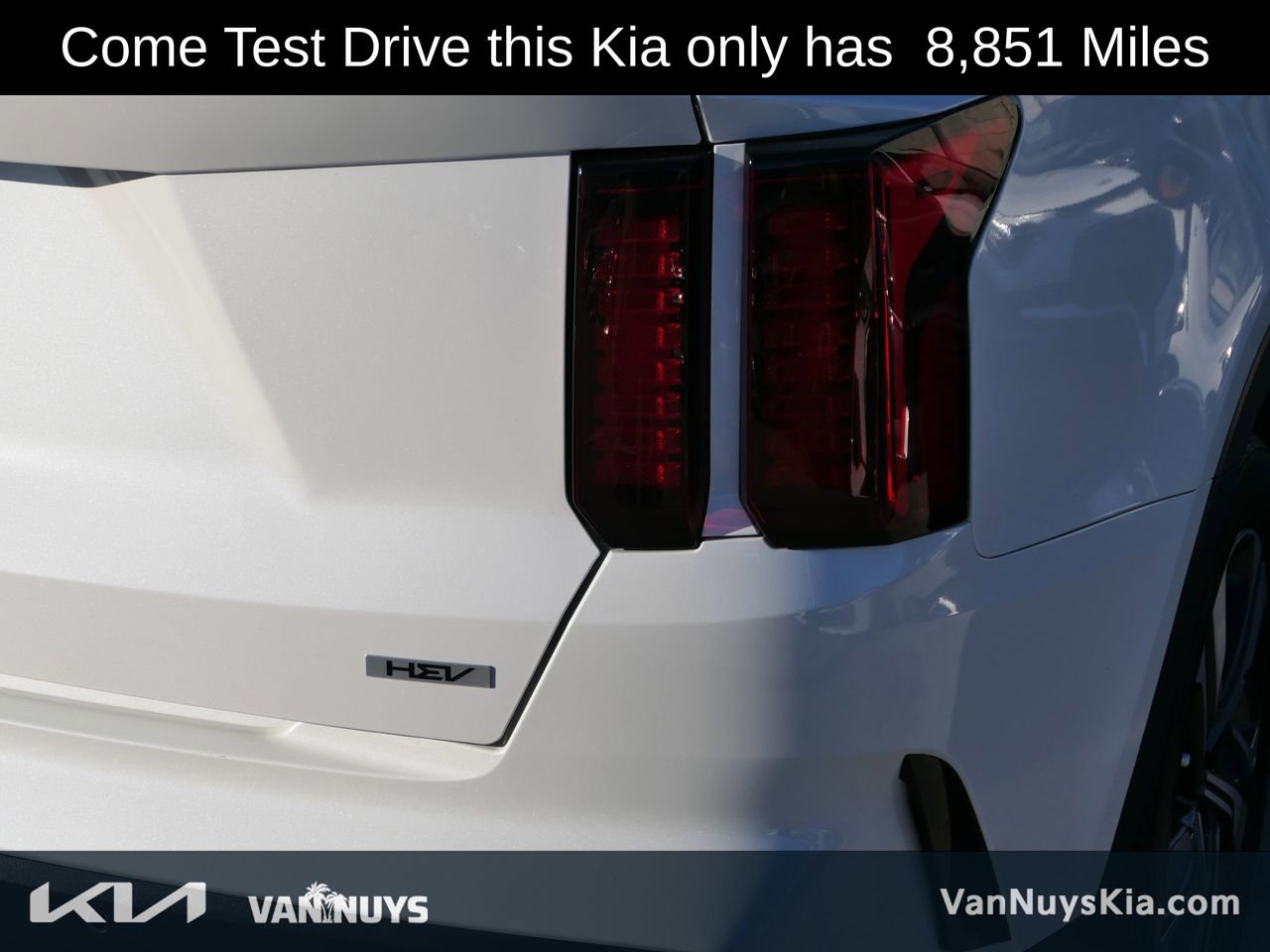Used 2023 Kia Sorento EX image 3