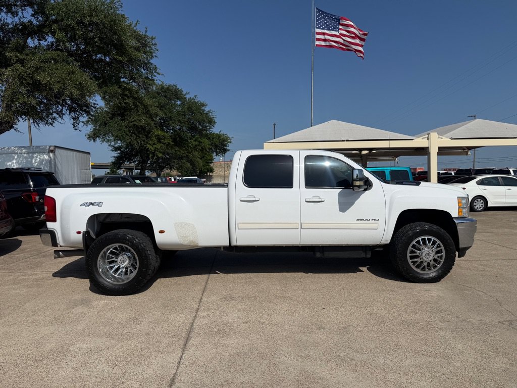 Used 2012 Chevrolet Silverado 3500 LTZ AWD/4WD image 8