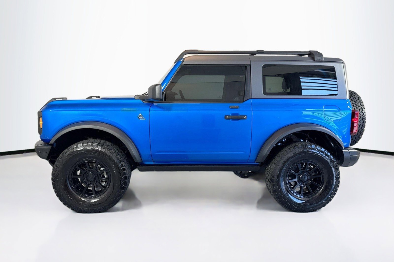 Used 2021 Ford Bronco Black Diamond image 8