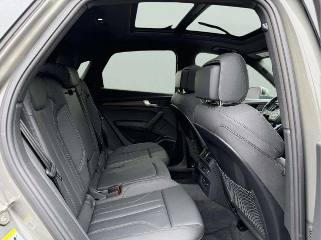 Certified 2023 Audi Q5 2.0T Premium Plus w/ Premium Plus Package AWD/4WD image 29