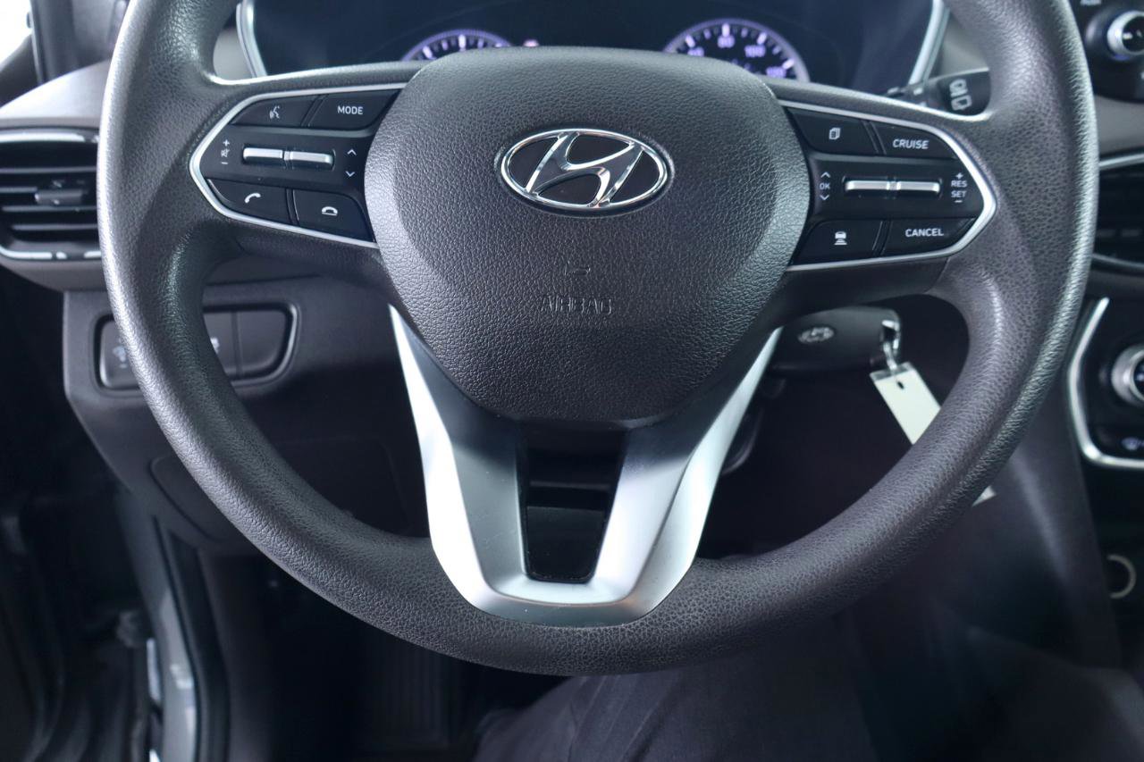 Used 2020 Hyundai Santa Fe SE image 21