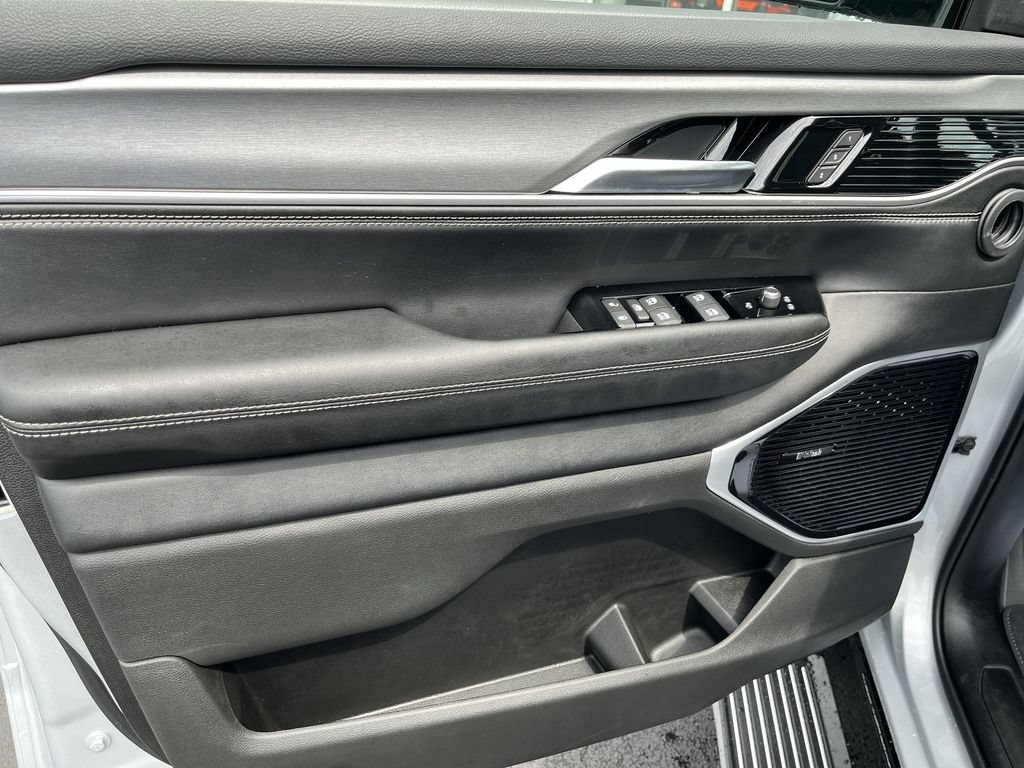 New 2026 Jeep Grand Wagoneer Limited AWD/4WD image 13
