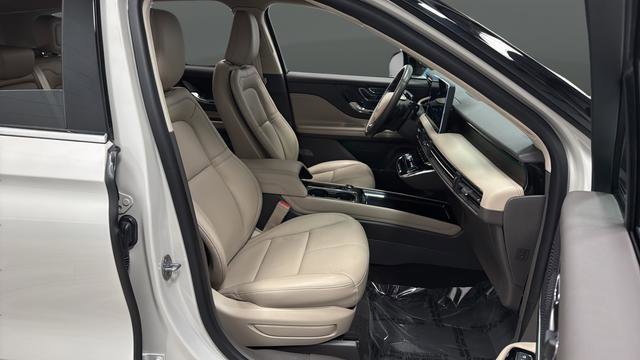 Used 2024 Lincoln Corsair Reserve image 23