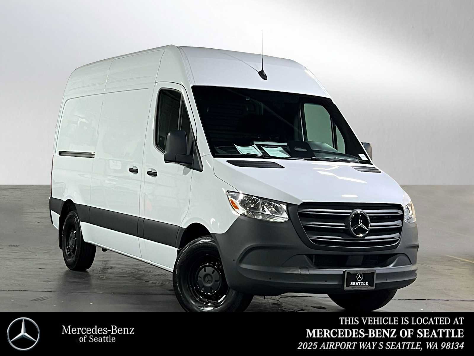 Used 2025 Mercedes-Benz Sprinter 2500 image 1