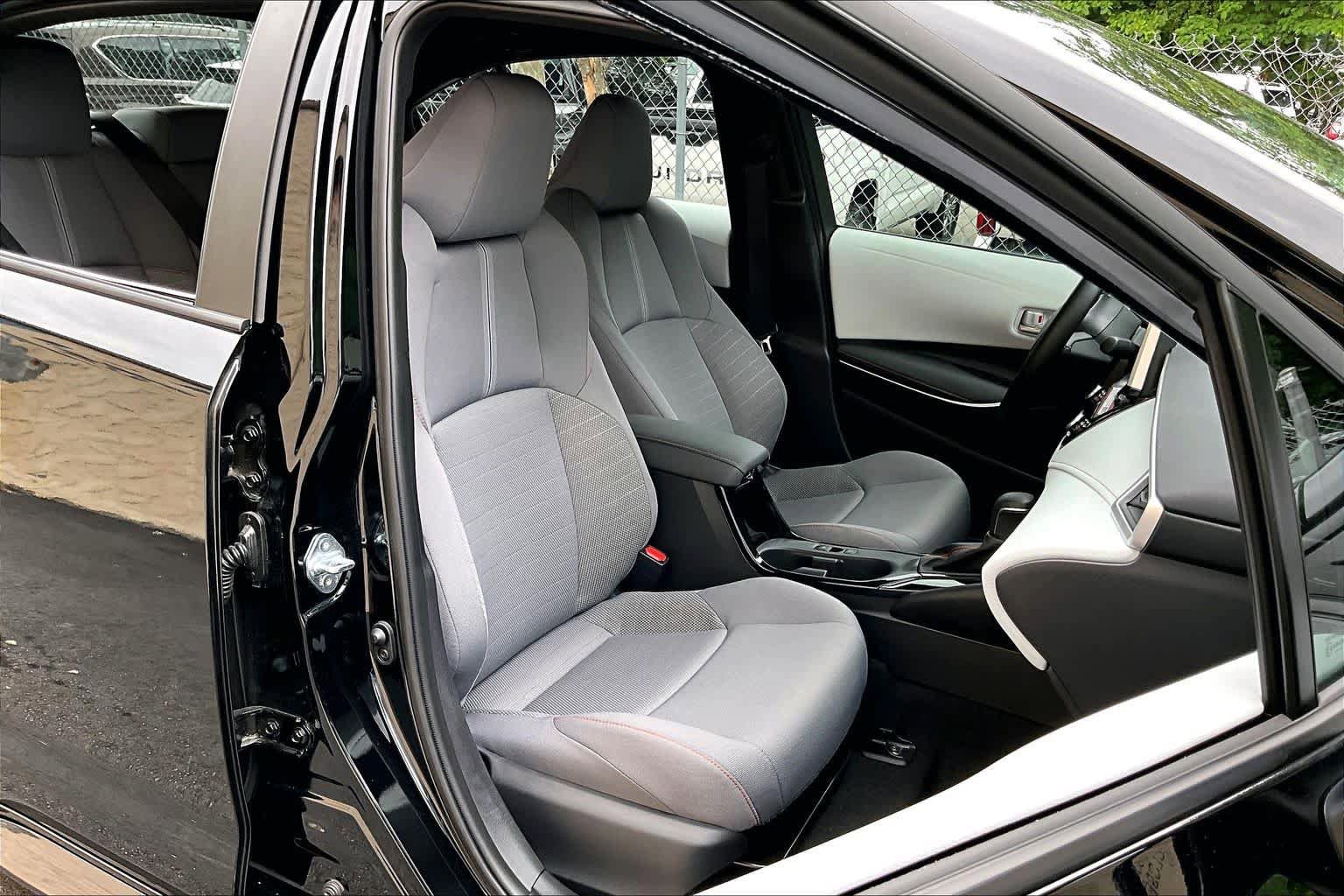 Used 2025 Toyota Corolla FX w/ Convenience Package FWD image 9