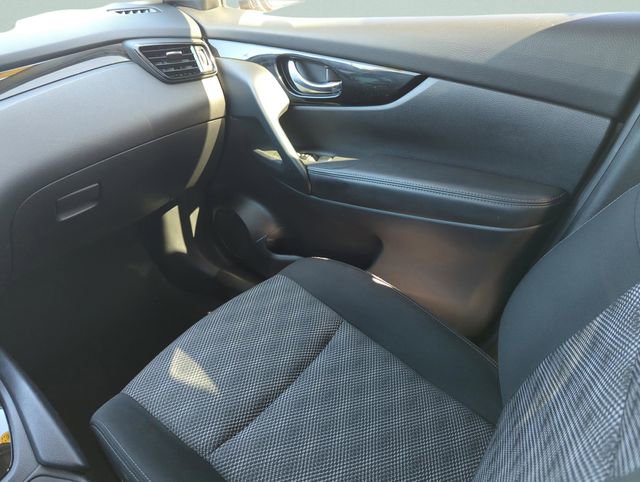 Certified 2022 Nissan Rogue Sport SV image 23