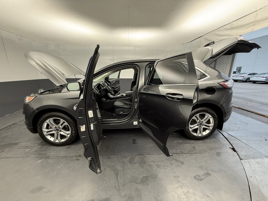 Used 2017 Ford Edge Titanium w/ Equipment Group 301A image 17