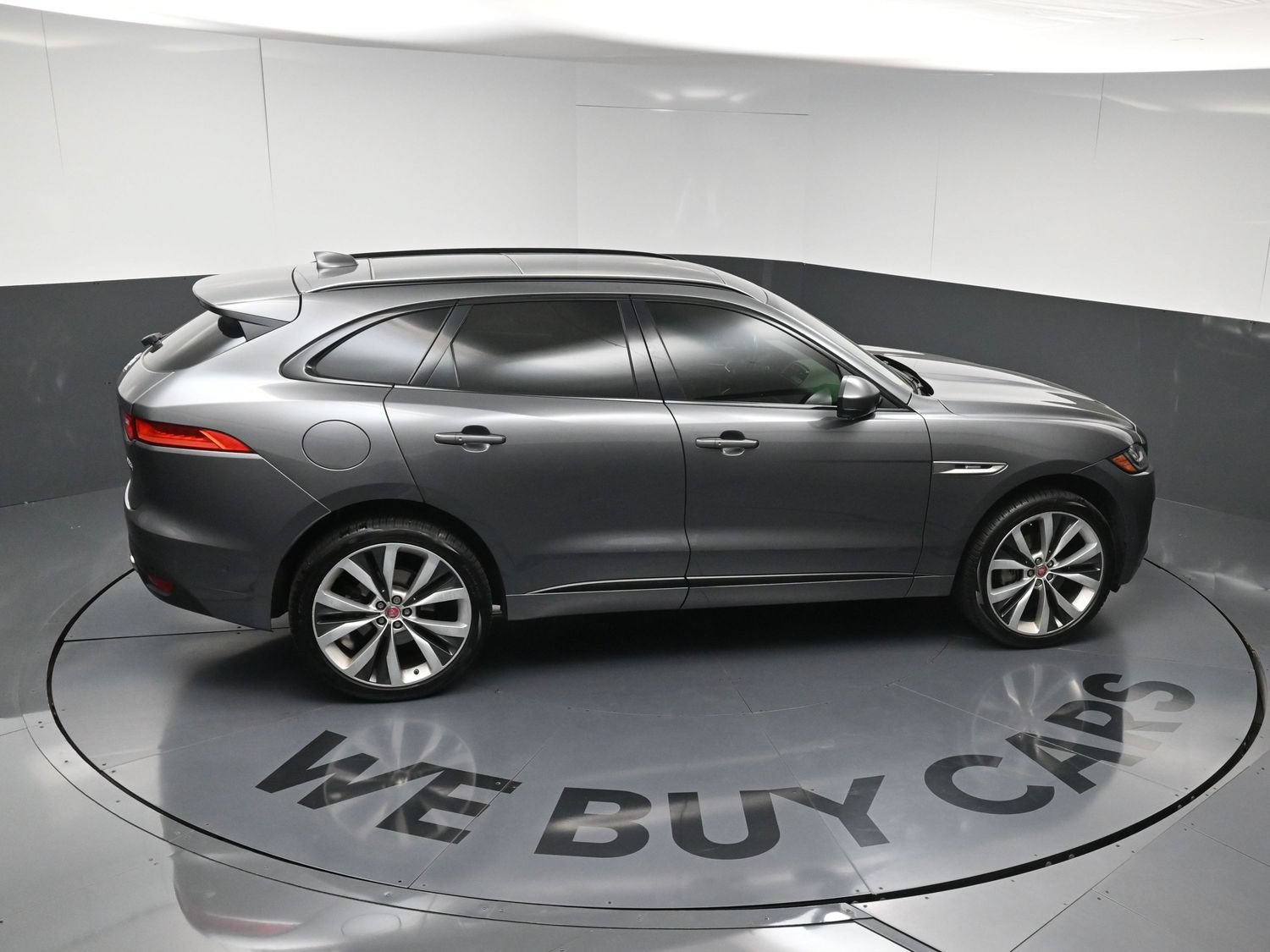 Used 2017 Jaguar F-PACE R-Sport AWD/4WD image 34