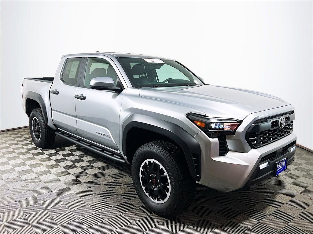 Certified 2025 Toyota Tacoma TRD Off-Road image 1