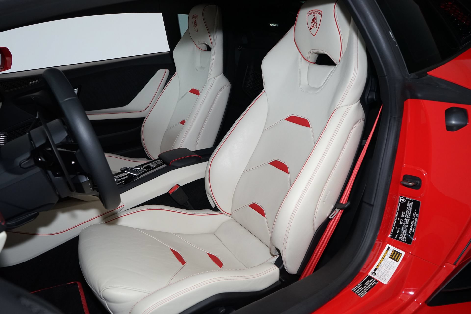 Used 2020 Lamborghini Huracan EVO AWD/4WD image 3
