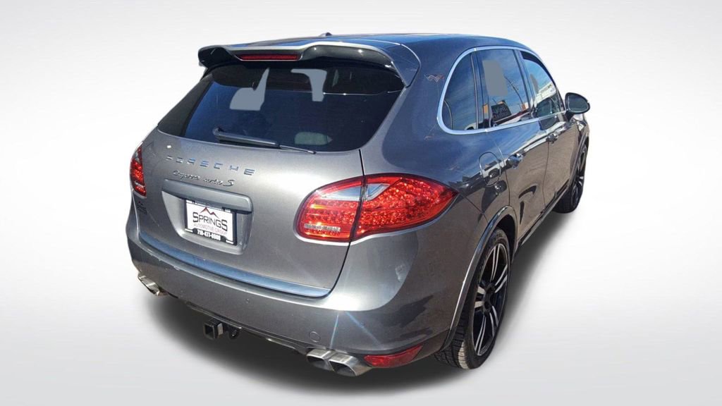 Used 2014 Porsche Cayenne Turbo image 7