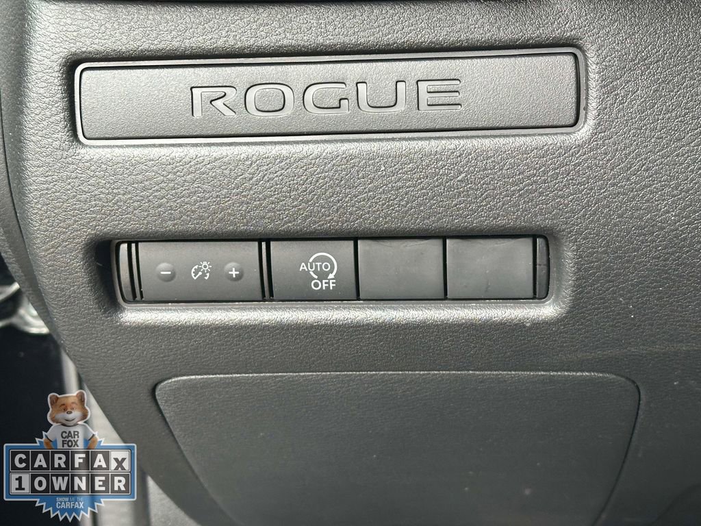 Used 2025 Nissan Rogue S image 21