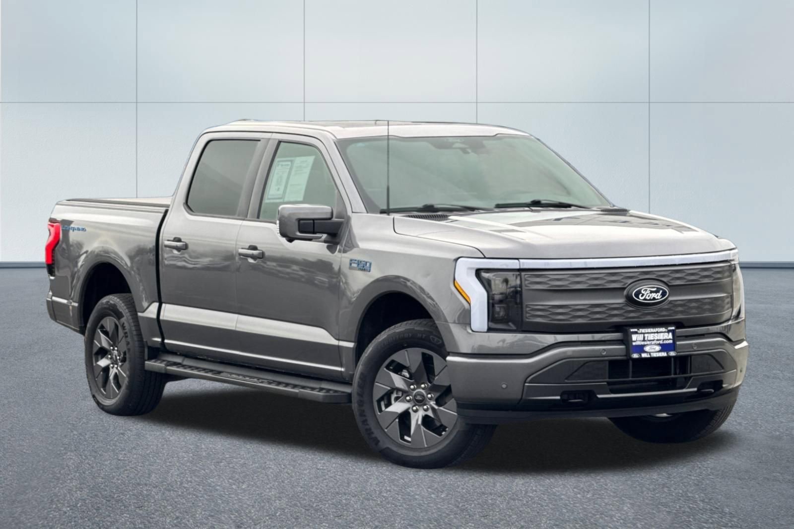 Used 2025 Ford F150 Lightning Lariat AWD/4WD image 1