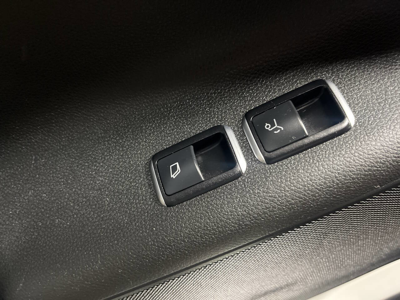 Used 2017 Mercedes-Benz GLS 550 4MATIC image 19