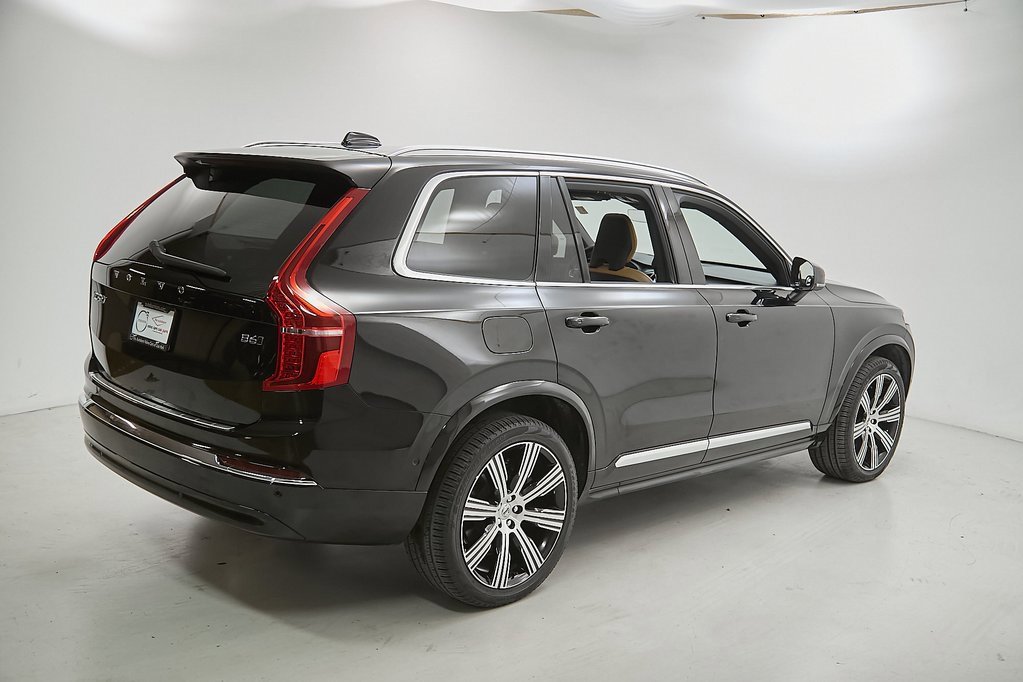 Certified 2023 Volvo XC90 B6 Ultimate w/ Protection Package Premier image 9