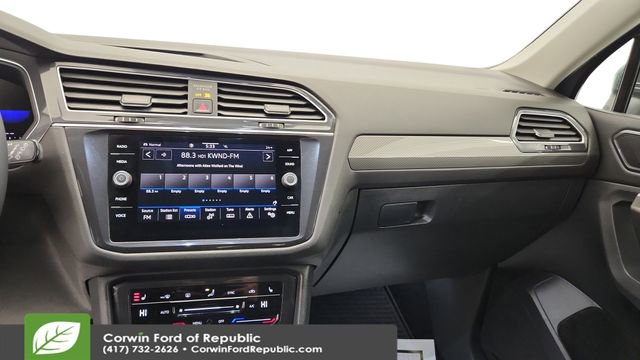Used 2024 Volkswagen Tiguan SE image 16