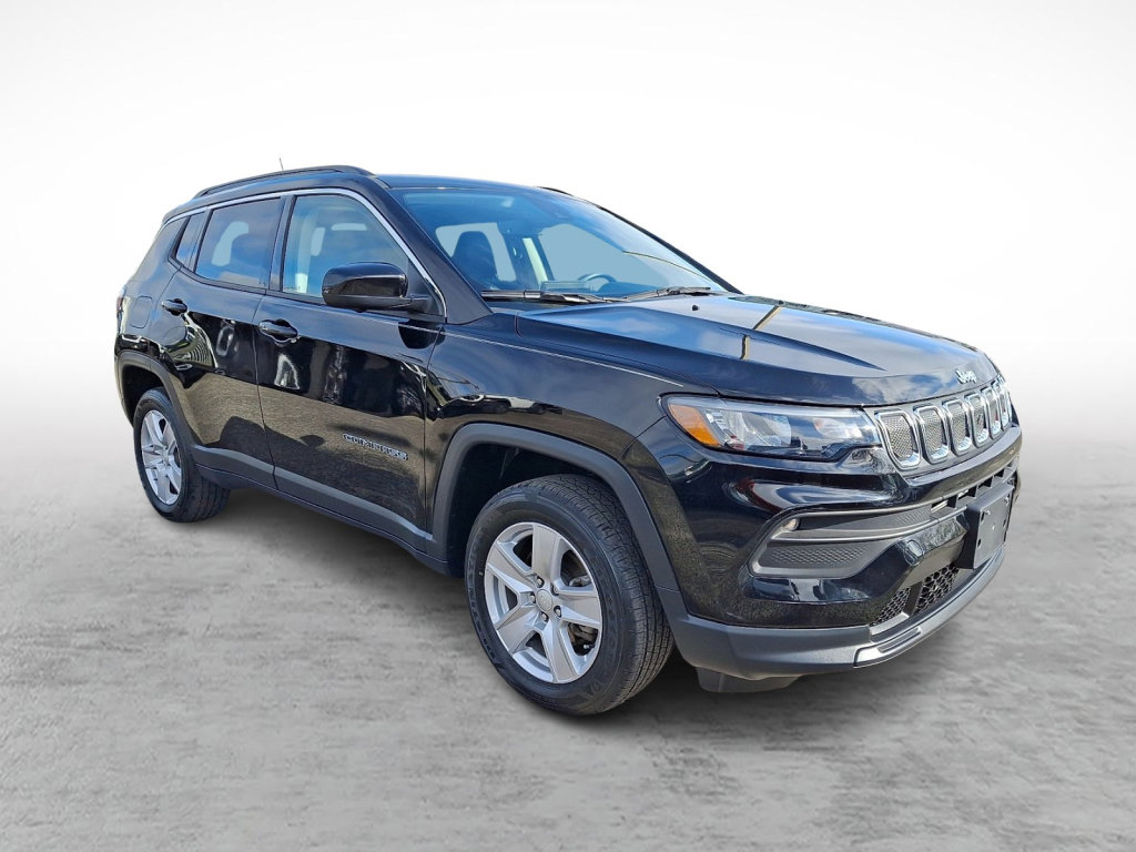 Used 2022 Jeep Compass Latitude w/ Sun and Sound Group AWD/4WD image 7