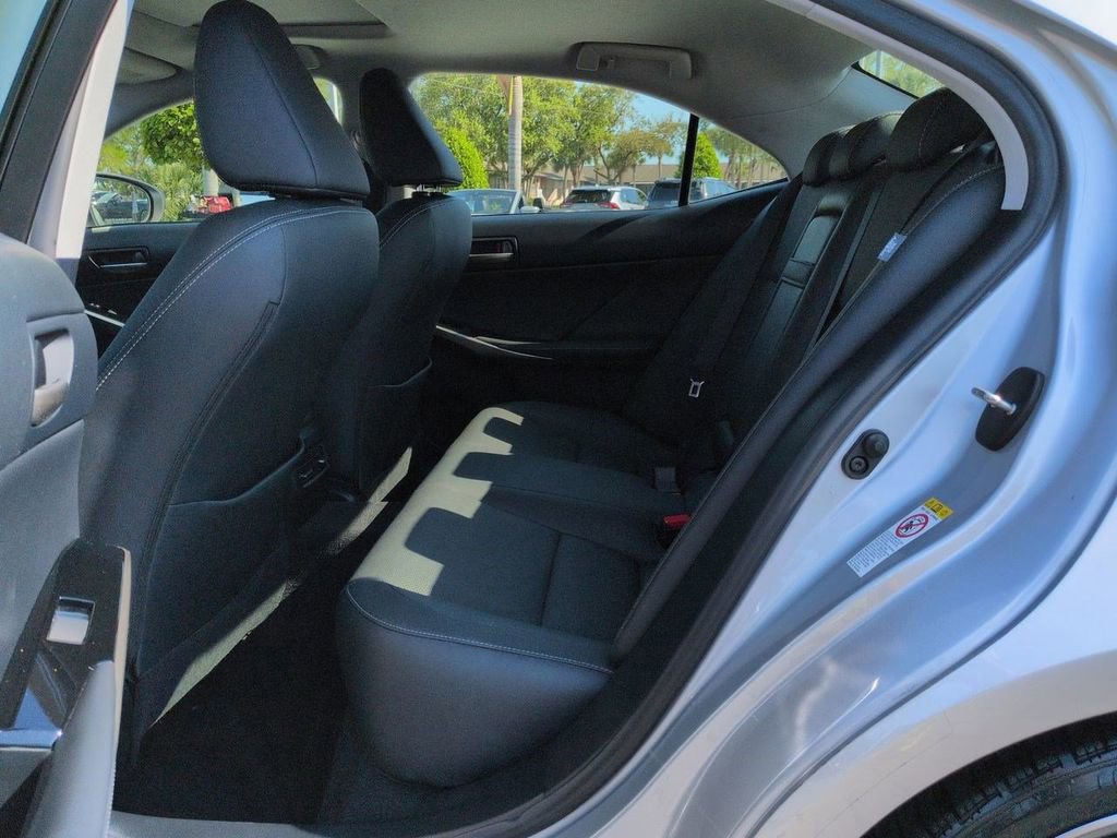 Used 2017 Lexus IS 200t w/ Navigation System Package image 15