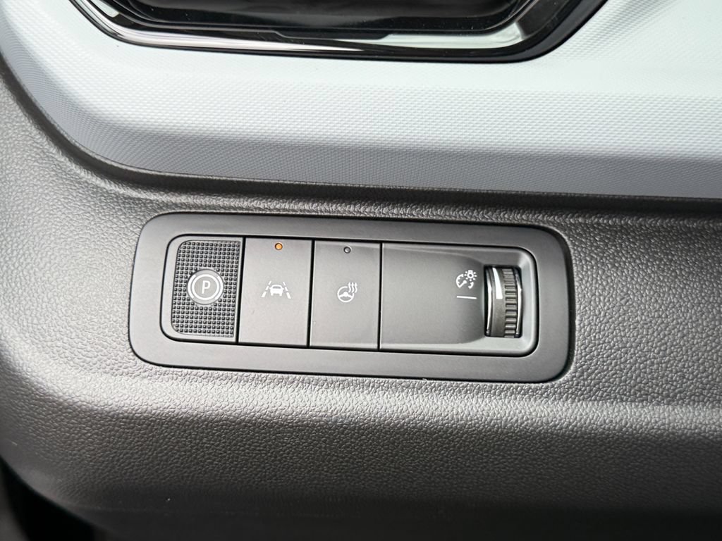 New 2027 Chevrolet Bolt LT w/ Comfort Package FWD image 22