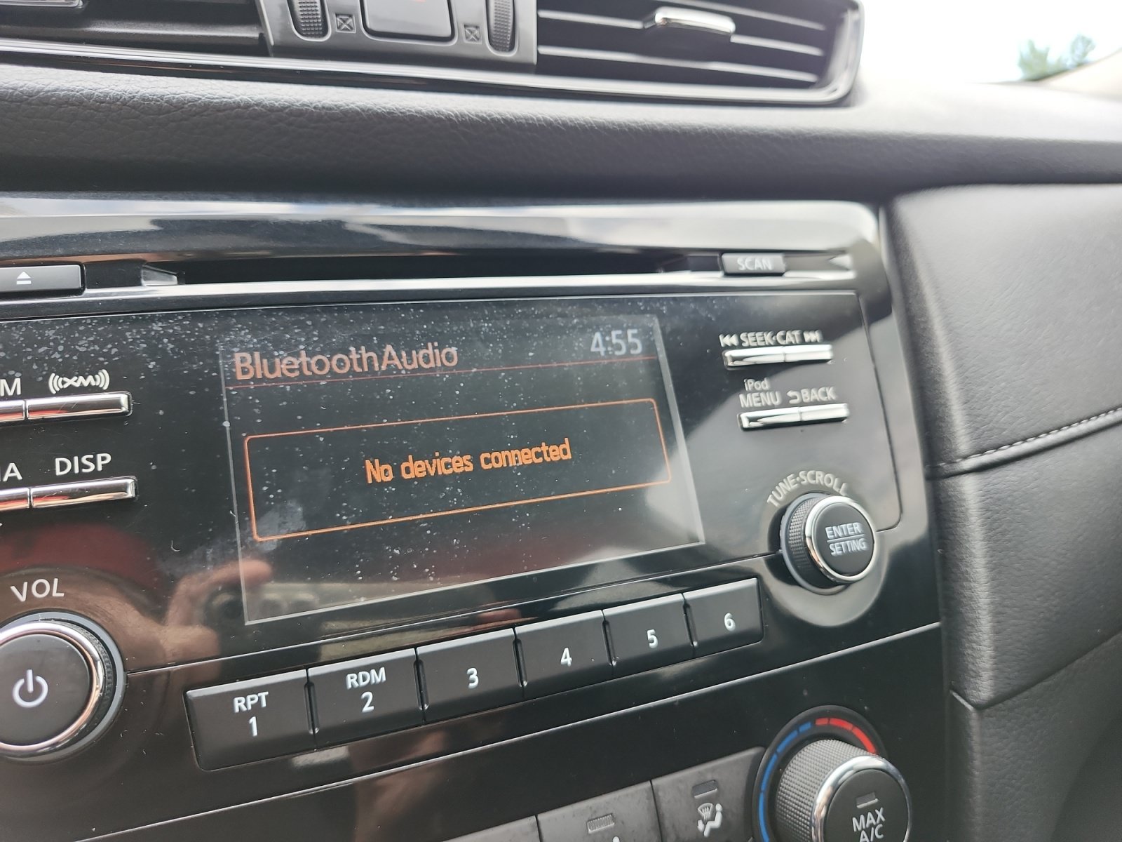 Used 2017 Nissan Rogue S AWD/4WD image 18