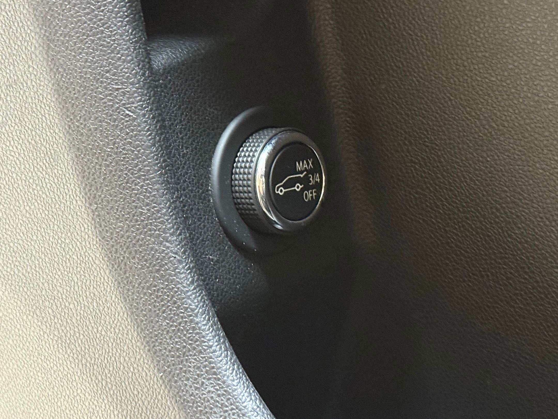 Certified 2023 Cadillac XT4 Premium Luxury image 16