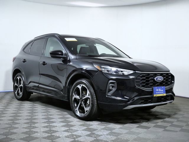 Certified 2023 Ford Escape ST-Line Select w/ Tech Pack #2 AWD/4WD image 1