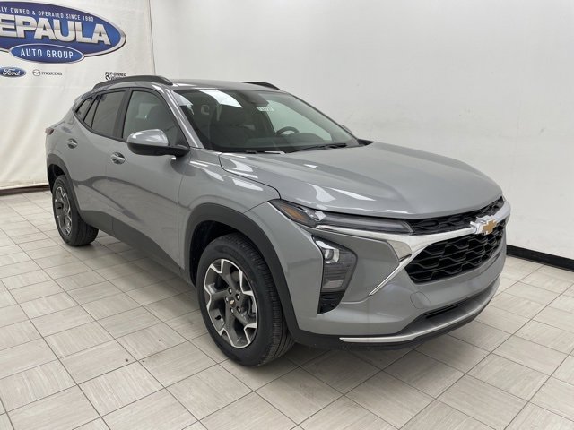 New 2025 Chevrolet Trax LT w/ Driver Confidence Package