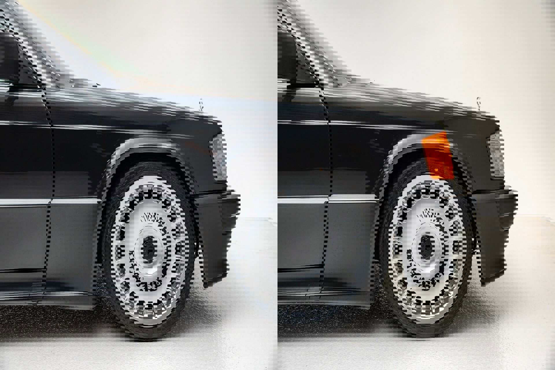 Used 1987 Mercedes-Benz 190 E 2.3-16 image 36