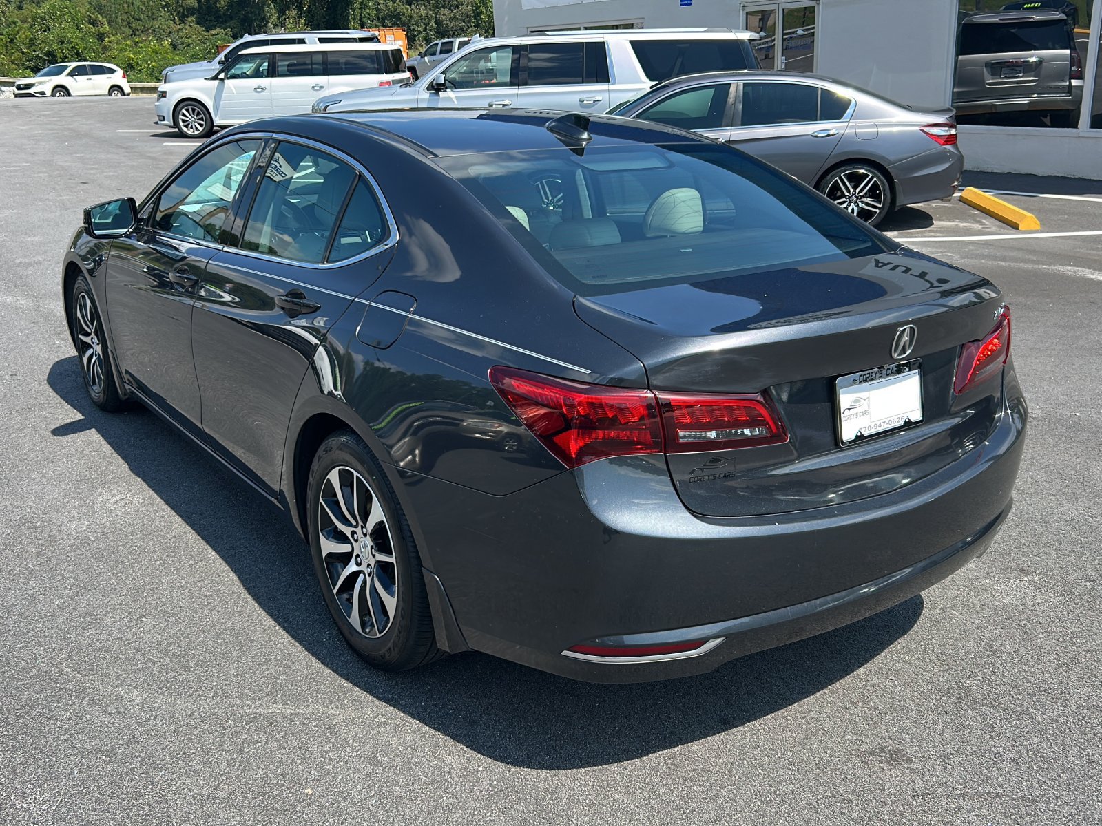 Used 2016 Acura TLX w/ Technology Package FWD image 3