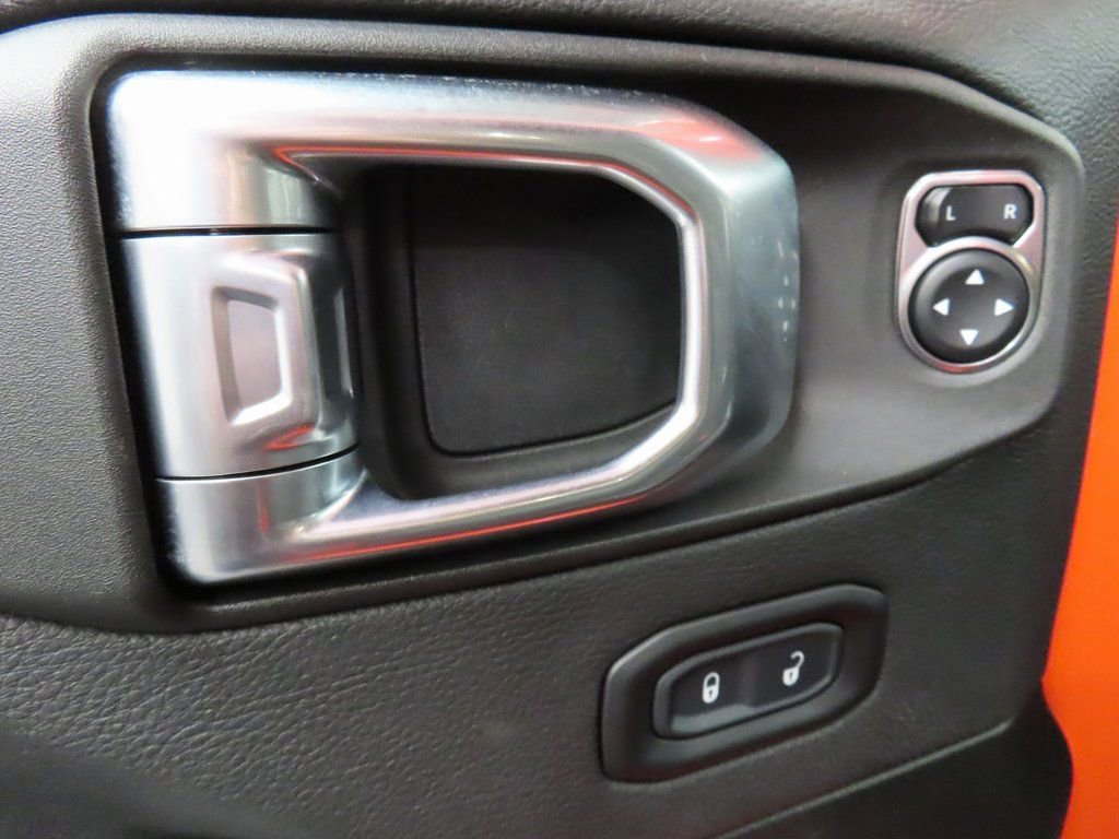 Used 2023 Jeep Wrangler Unlimited Sahara image 56