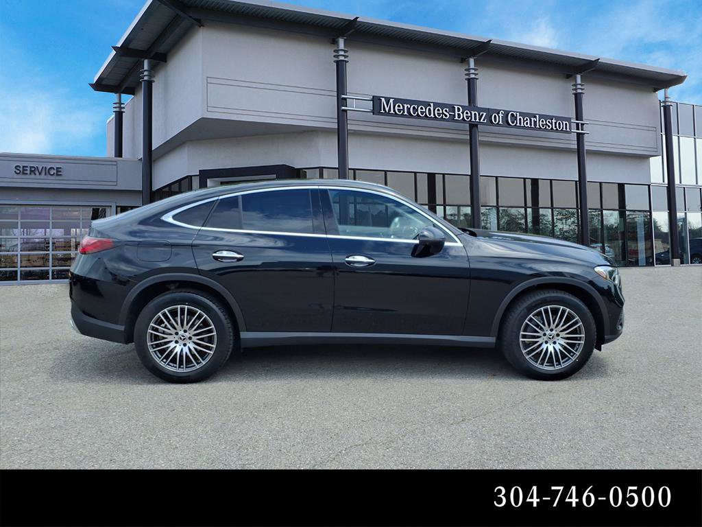 Certified 2025 Mercedes-Benz GLC 300 4MATIC image 2