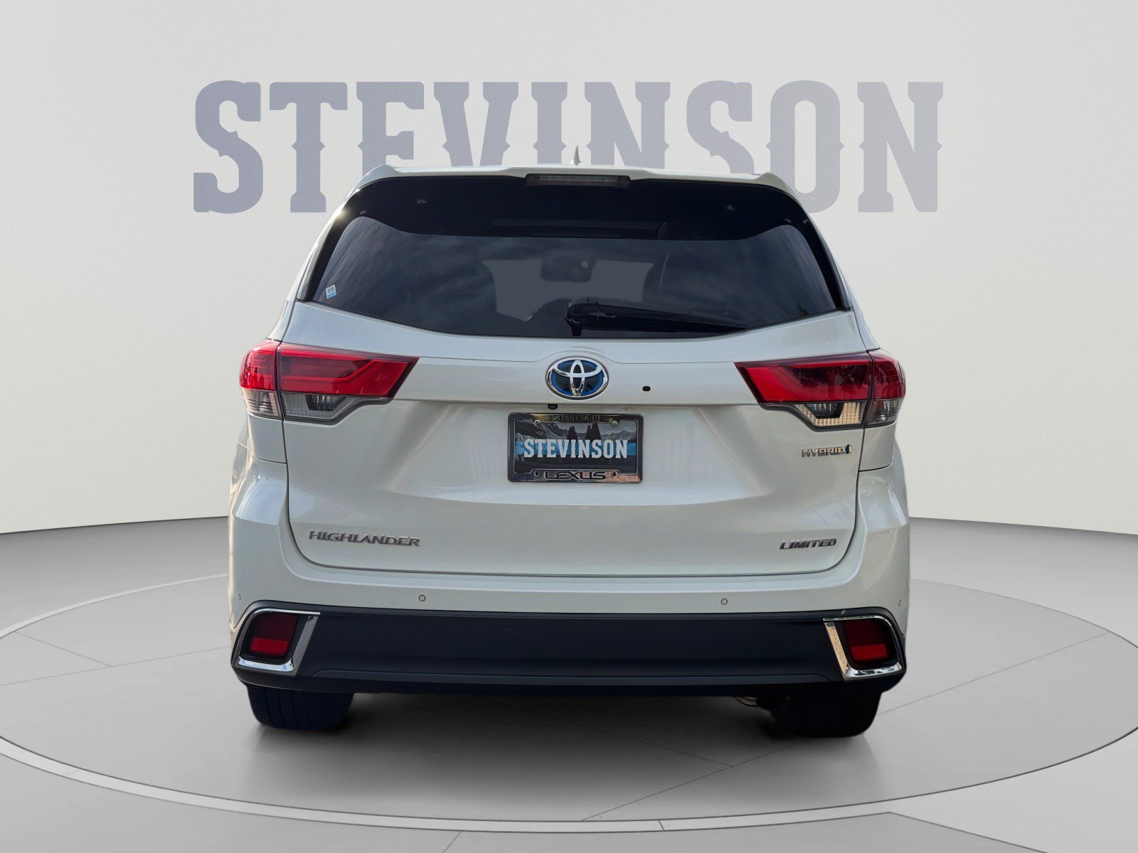 Used 2017 Toyota Highlander Limited Platinum AWD/4WD image 4