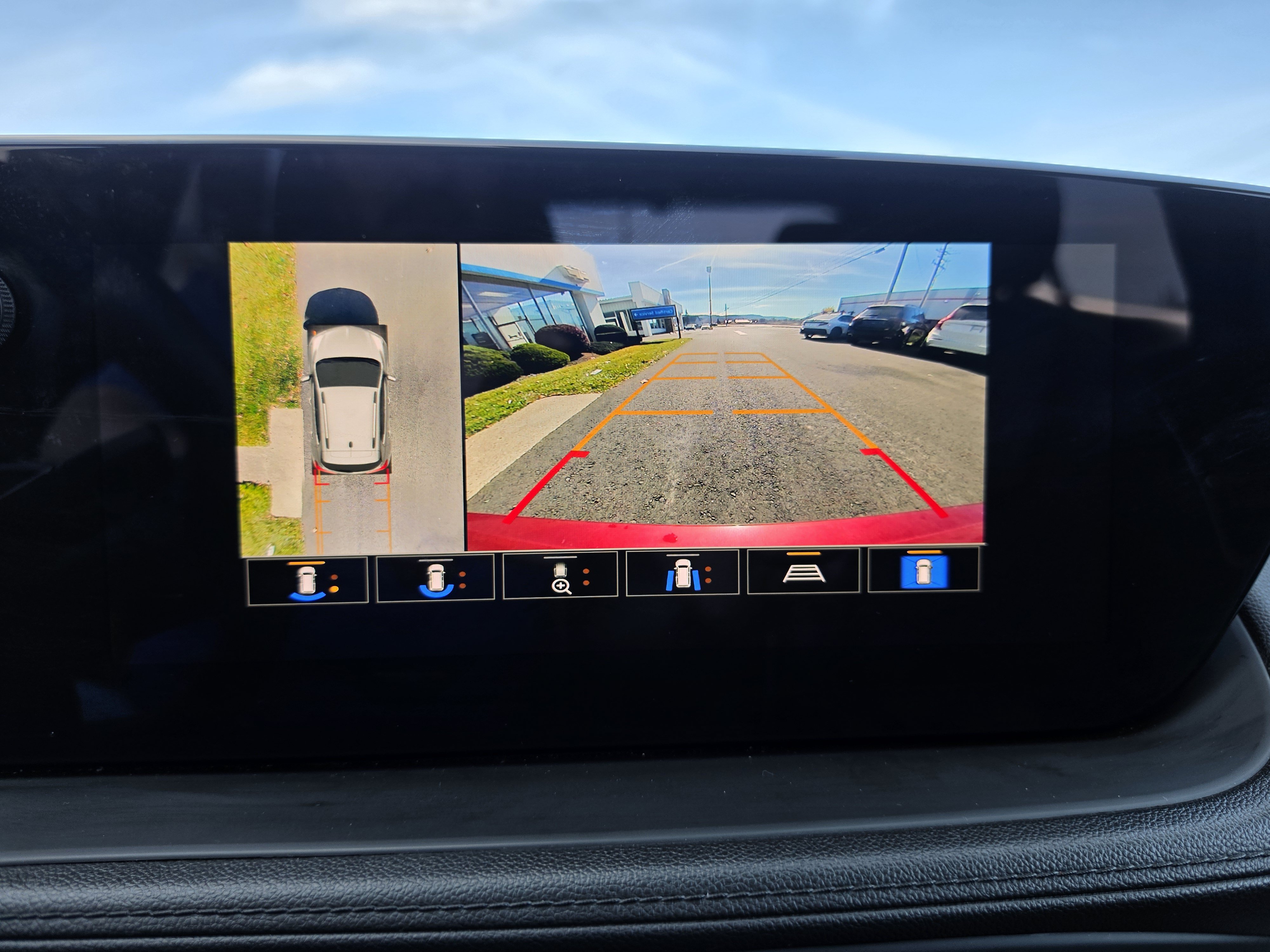 Used 2024 Buick Encore GX Avenir w/ Avenir Technology Package AWD/4WD image 28