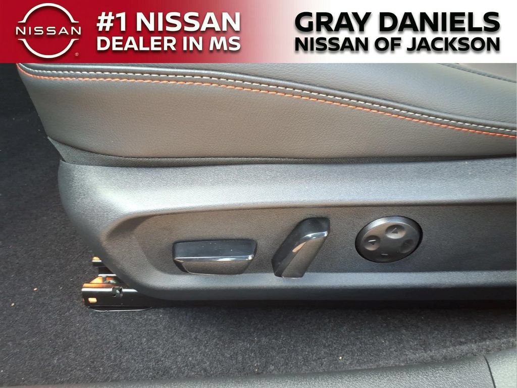 New 2026 Nissan Sentra SR w/ SR Premium Package FWD image 11