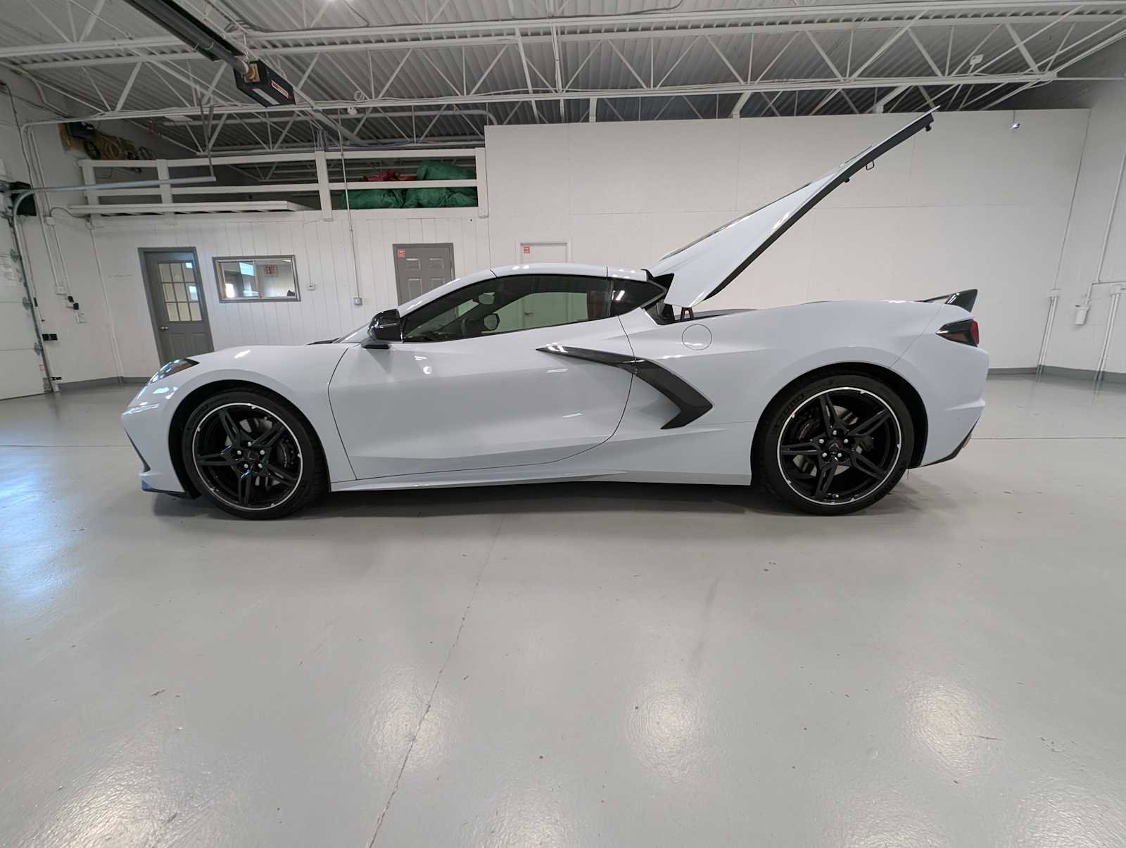 Used 2020 Chevrolet Corvette Stingray Preferred Cpe w/ 2LT Preferred Equipment Group RWD image 11
