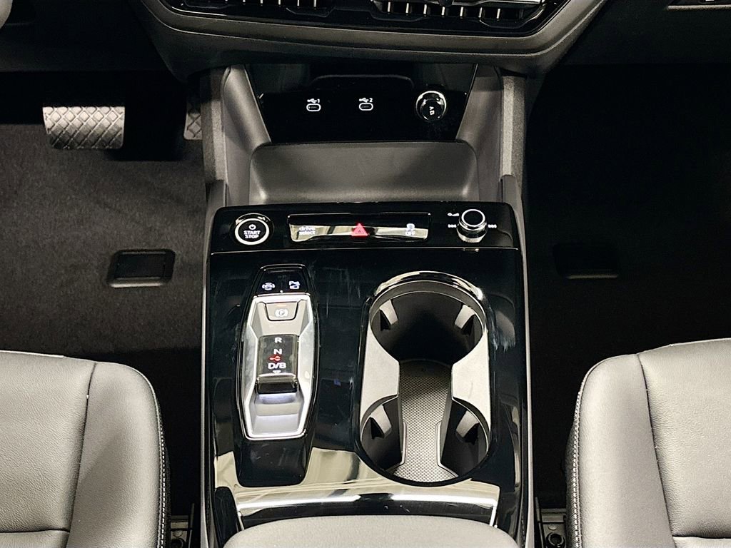 New 2025 Audi Q6 e-tron Premium image 13