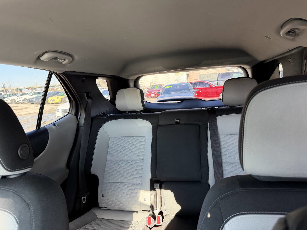 Used 2018 Chevrolet Equinox LS image 16