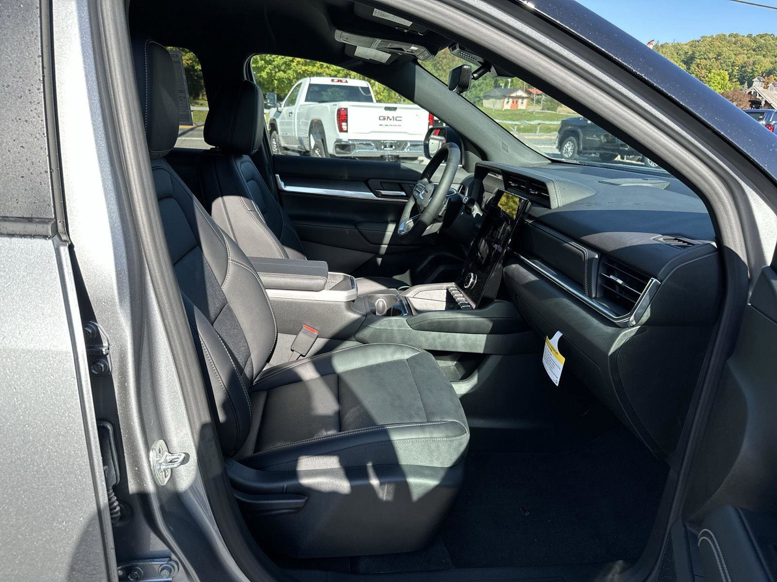 New 2026 GMC Terrain Elevation w/ Elevation Premium Package image 10