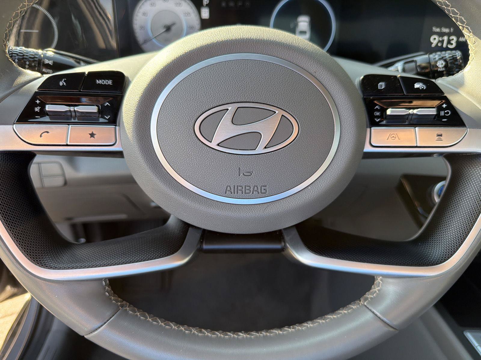 Used 2025 Hyundai Elantra SEL FWD image 18