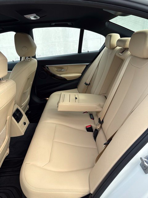 Used 2018 BMW 328d xDrive Sedan w/ Premium Package AWD/4WD image 10