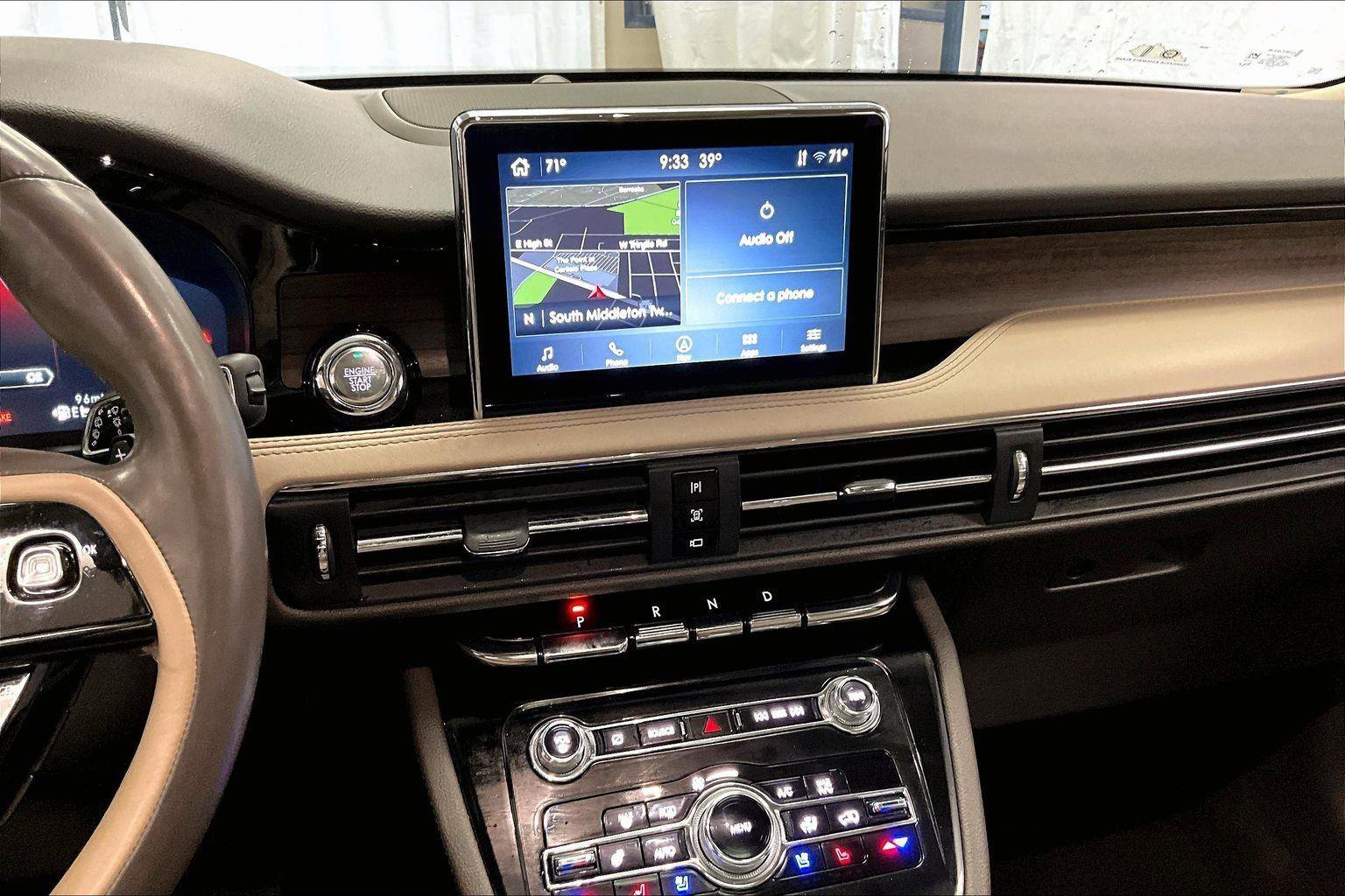 Used 2022 Lincoln Corsair Reserve w/ Equipment Group 201A image 6