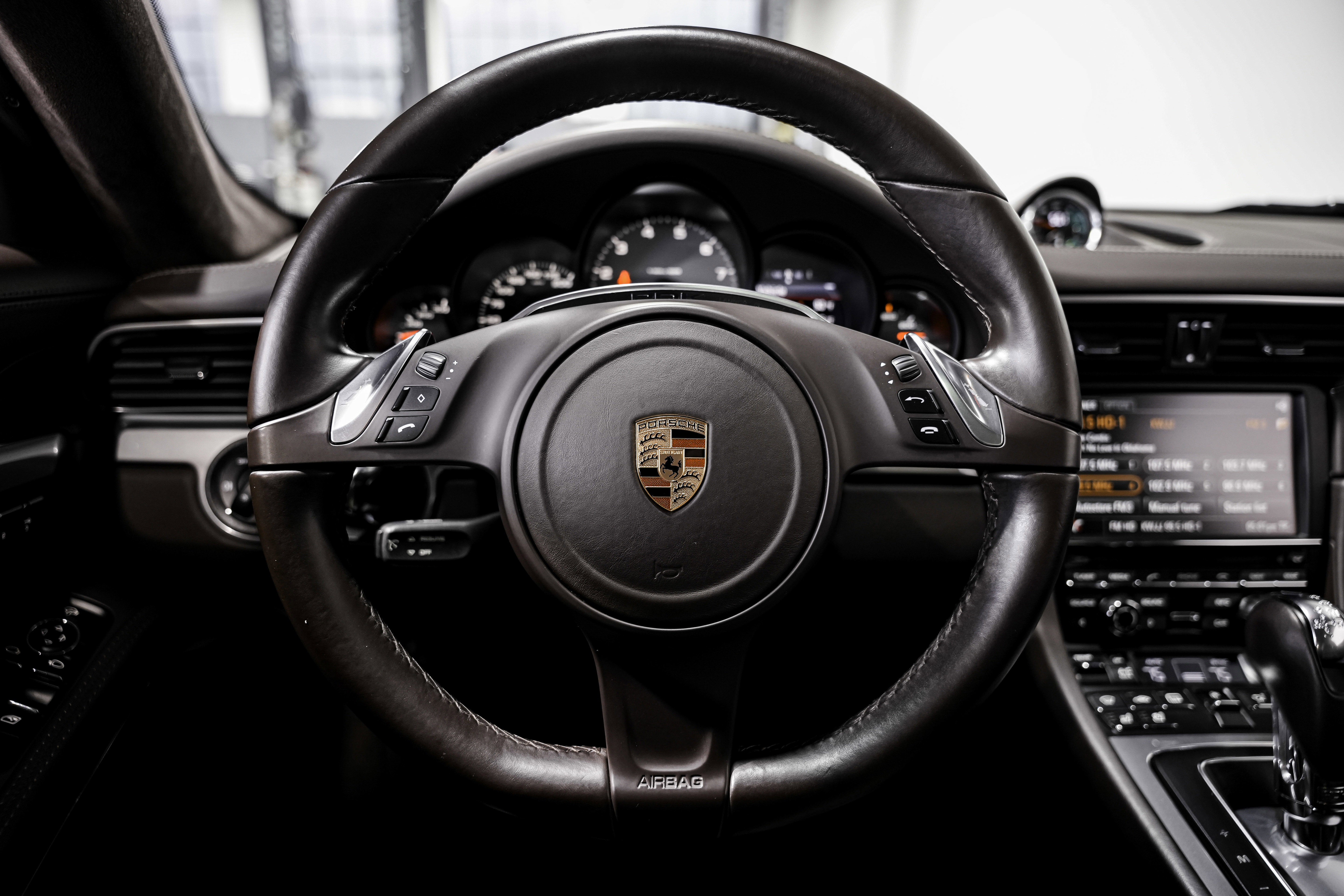 Used 2014 Porsche 911 Carrera S image 10