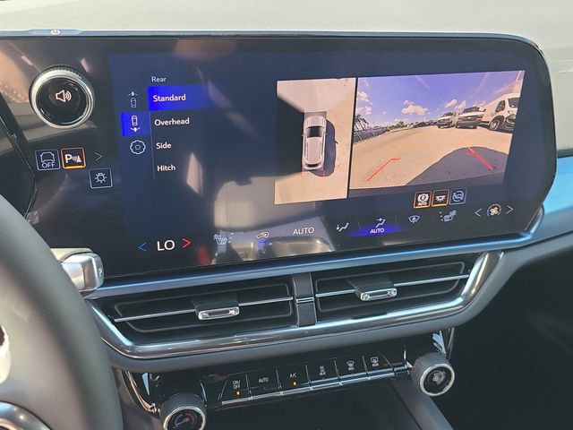 New 2026 Chevrolet Equinox EV LT image 32