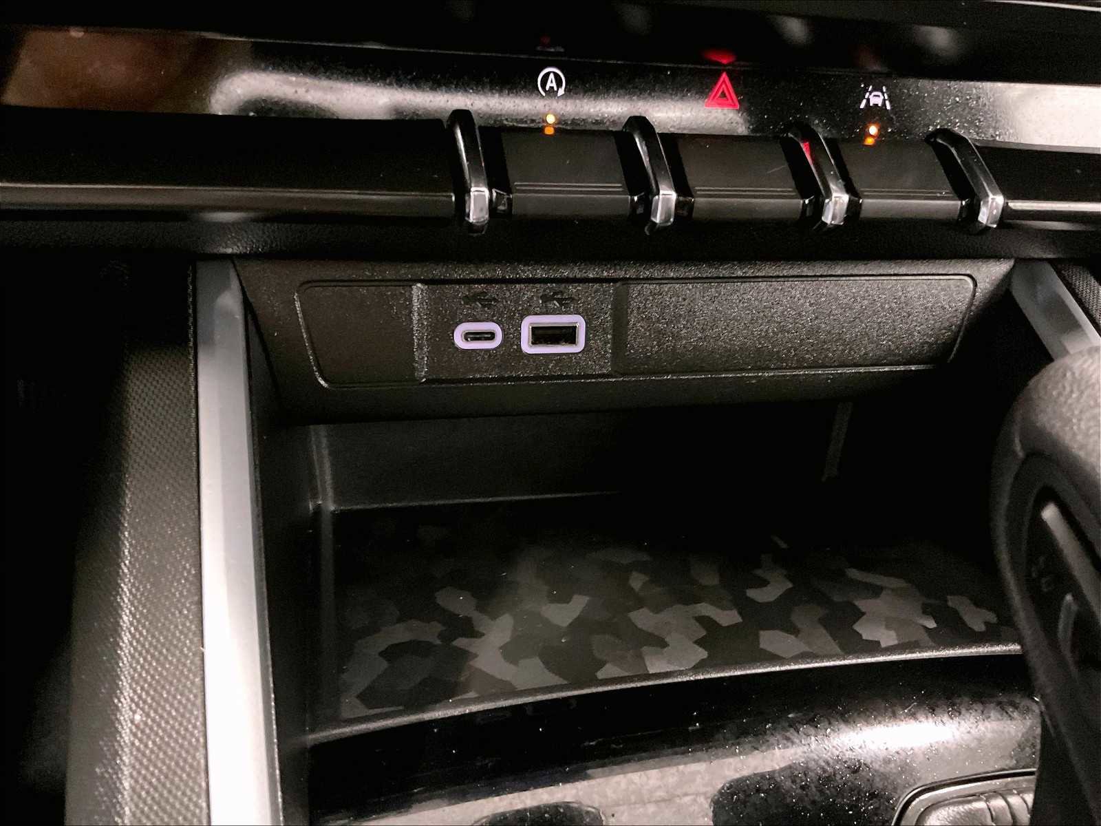 Used 2024 Chevrolet Colorado Trail Boss image 26