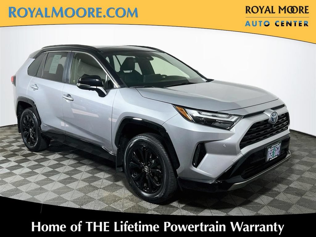 Used 2023 Toyota RAV4 XSE AWD/4WD image 1